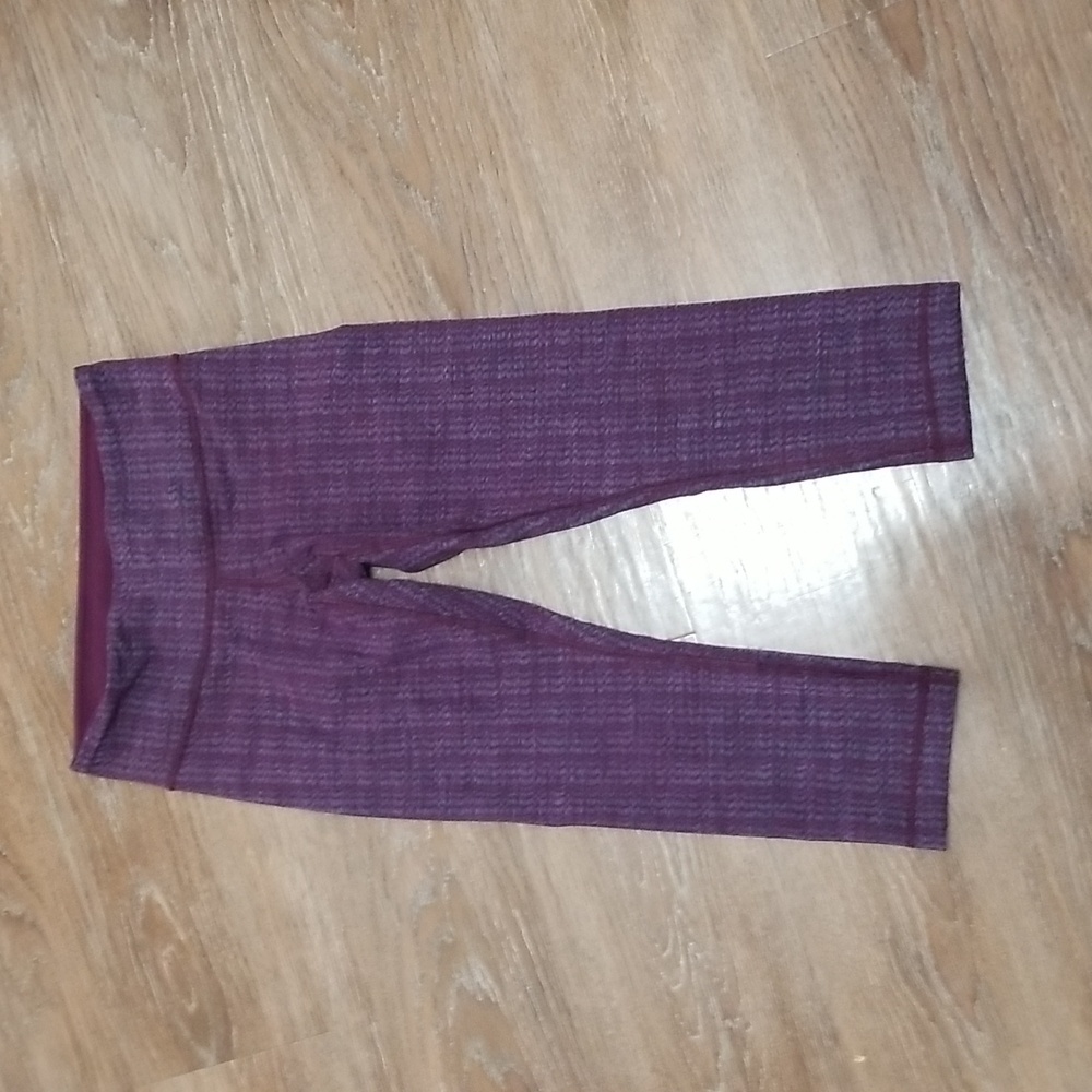 (2) Lululemon Athletica Cropped Leggings Fitted Workout Gym Sporty Yoga Active